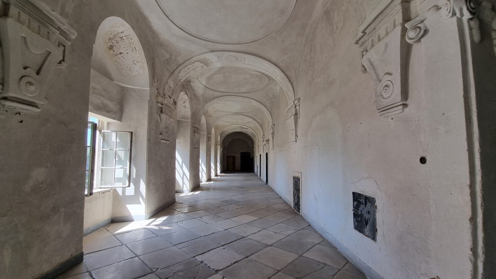 Znojmo, chodby Louckého kláštera