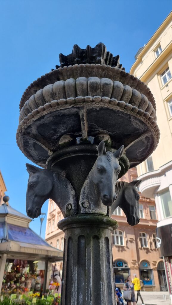 Kašna pro lidi i koně, Brno
