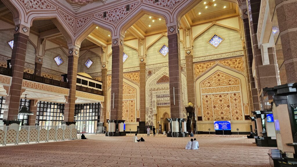 Den devátý - Putrajaya Putra Mosque , Putrajaya, Malajsie