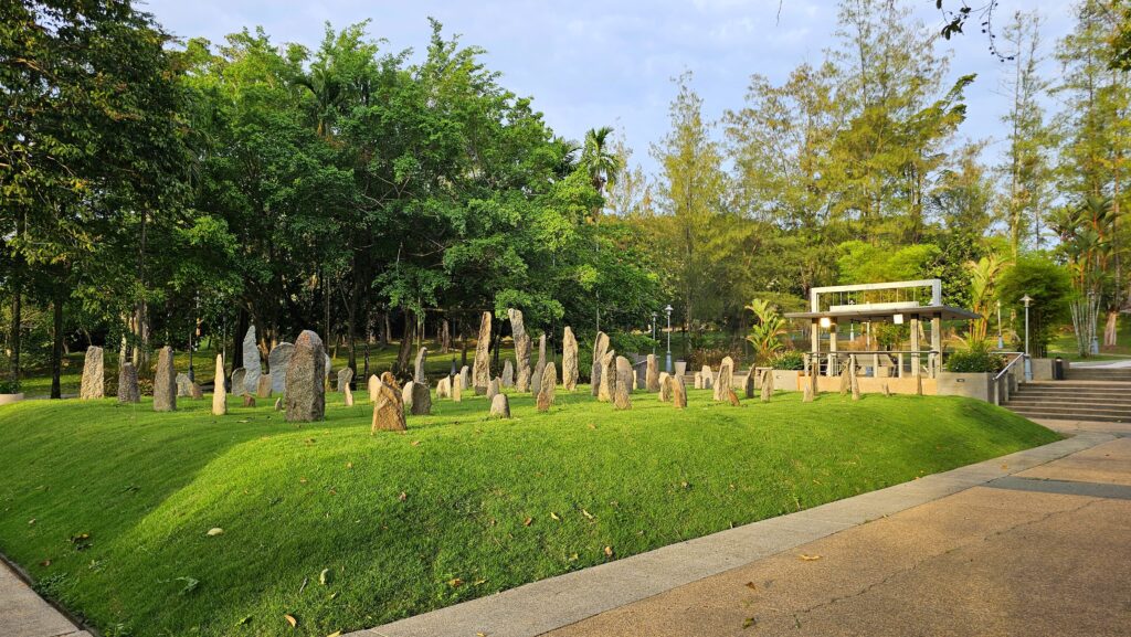 Den devátý - Putrajaya Laman Megalit