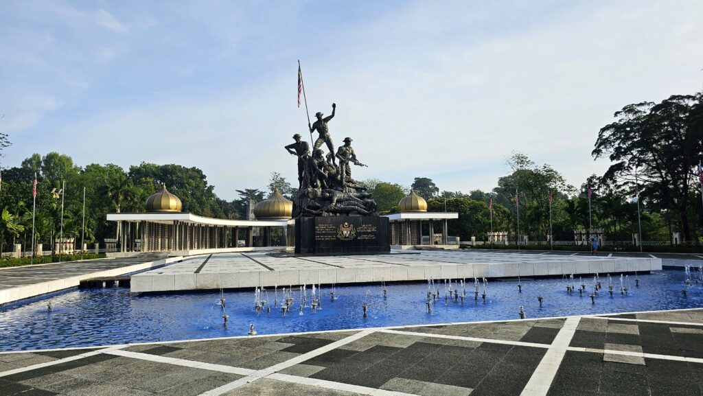Den dvanáctý - Botanická zahrada v Kuala Lumpur a Muzeum textilu National Monument, Kuala Lumpur, Malajsie