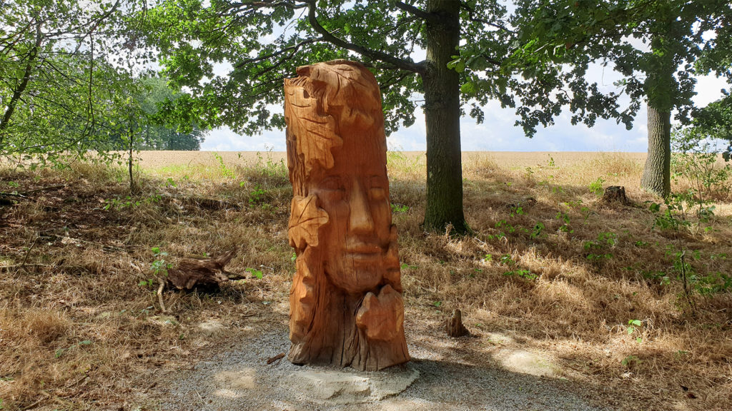 Brniště, dřevěná socha, jedna z mnoha